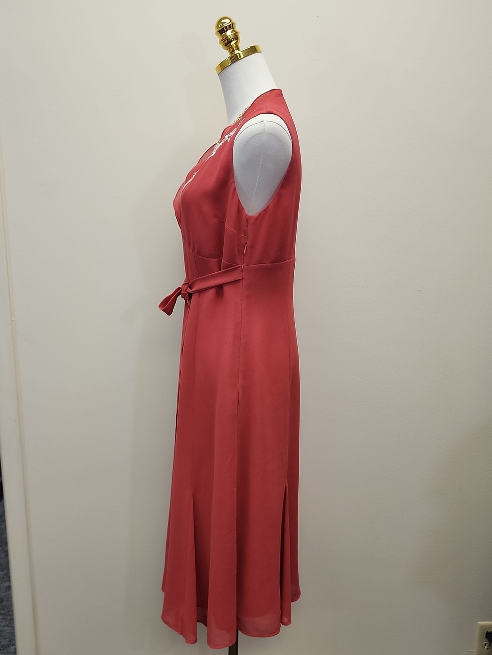 Emma James Coral Red Embroidered V-Neck Midi Dress Size 10 Petite - Picture 2 of 6